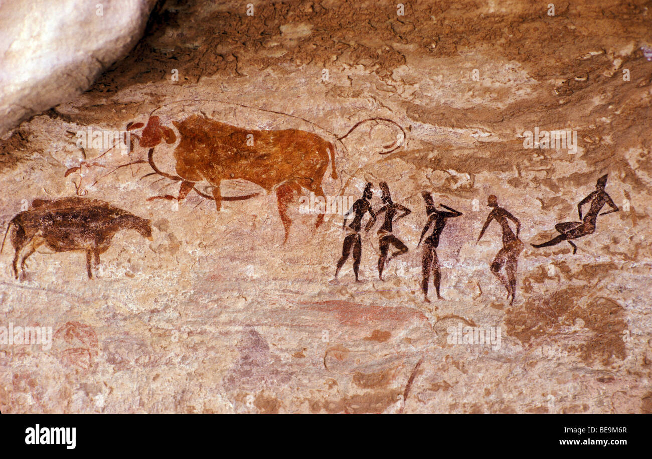 Rockpainting préhistorique dans le massif du Tassili n Ajjer au milieu du Sahara, dans la partie sud de l'Algérie. Banque D'Images