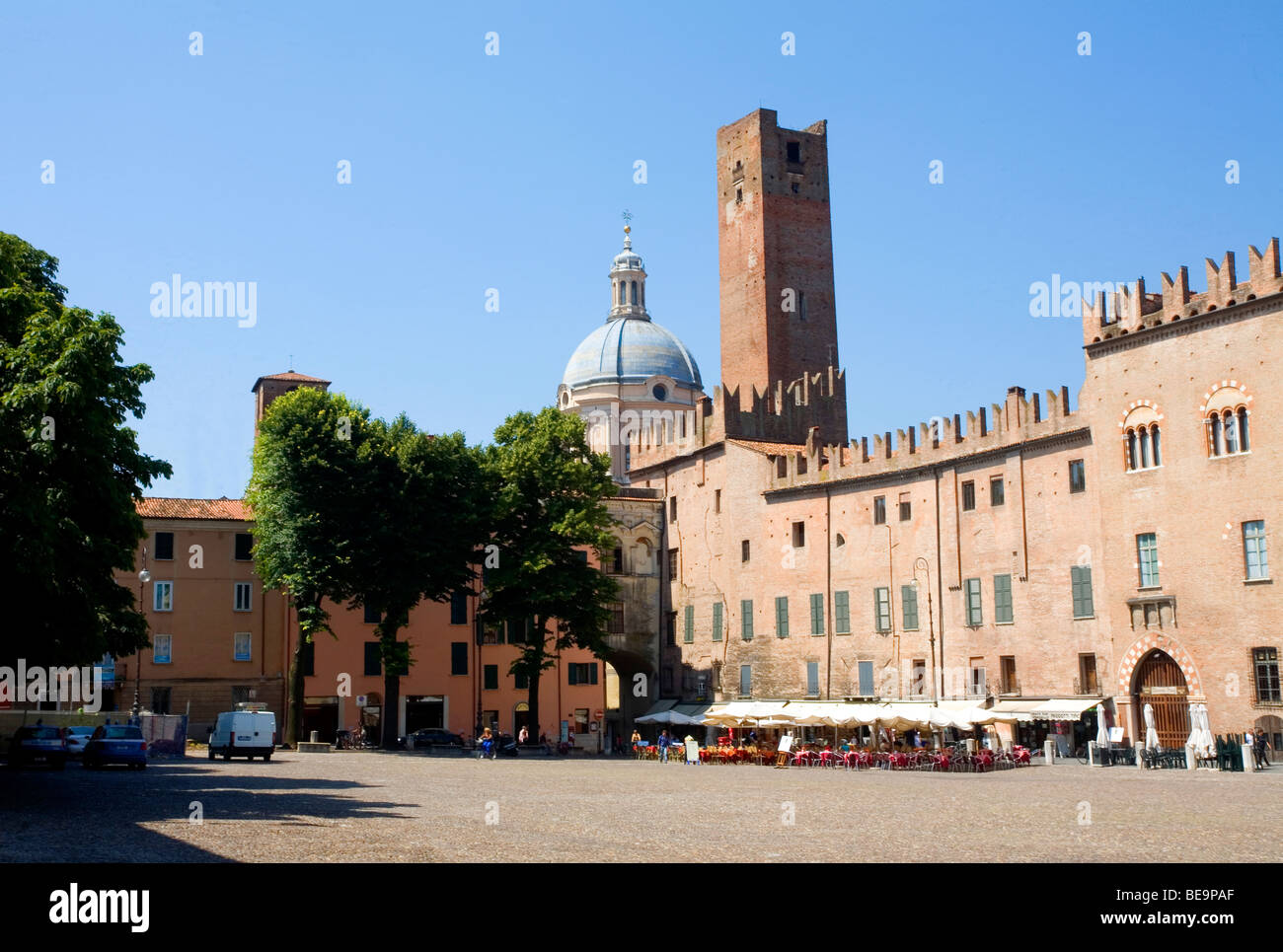 Le Palazzo Bianchi et palais Bonacolsi dans la Piazza Sordello, Mantoue, Lombardie, Italie Banque D'Images