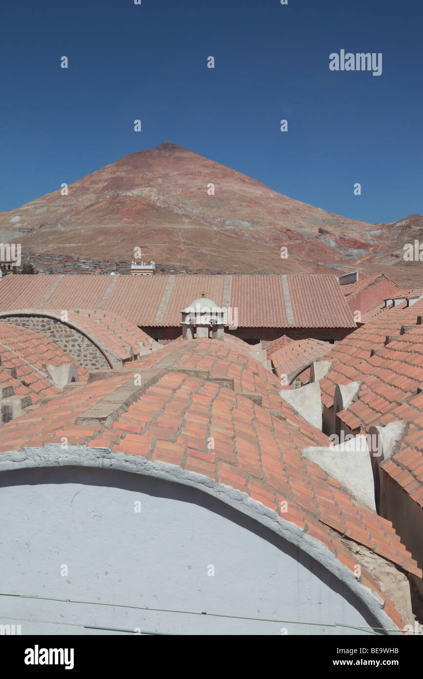 Vue sur toit de la Casa de la Moneda / Royal Mint à Cerro Rico Potosi , , Bolivie Banque D'Images