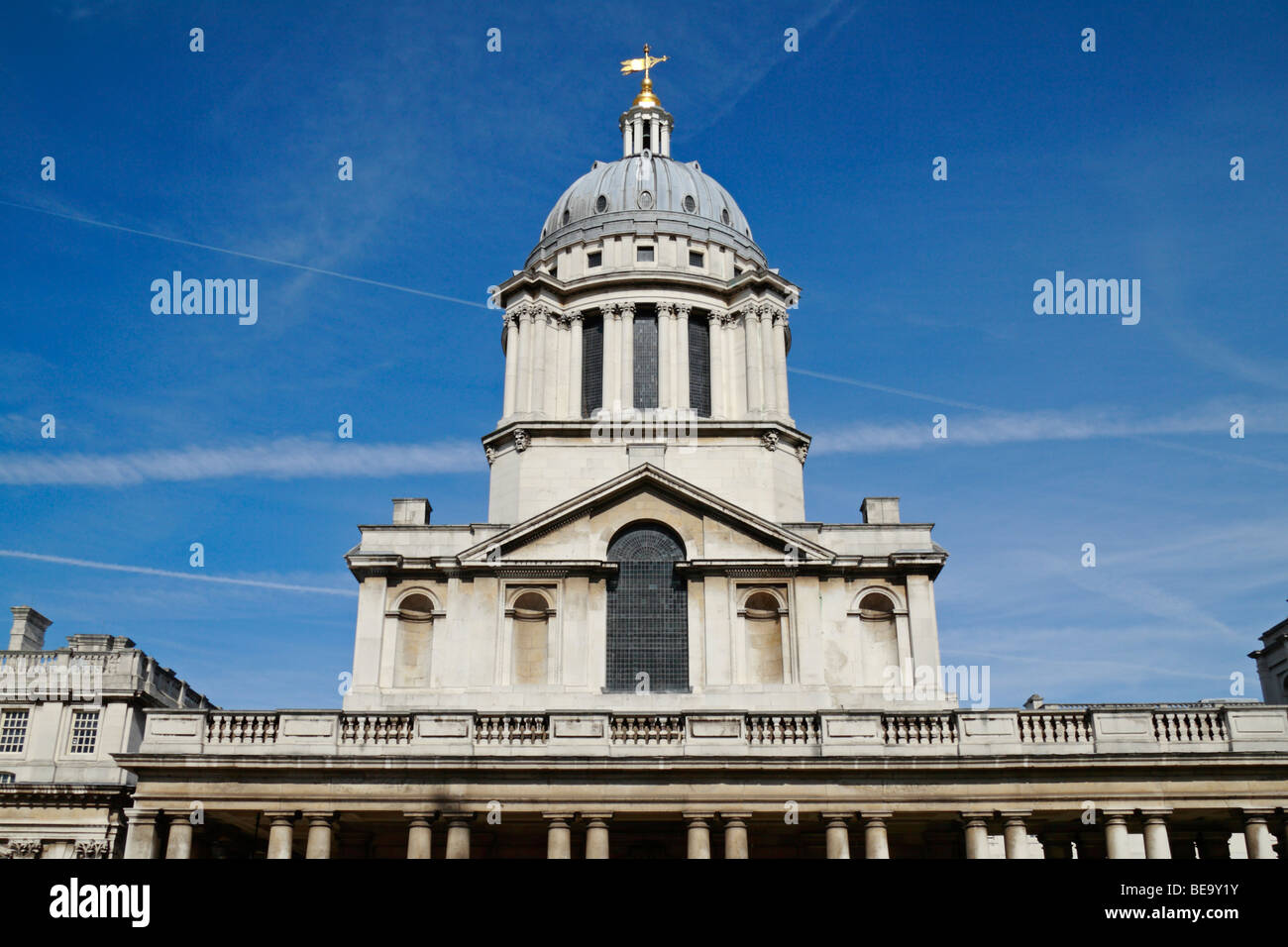 Vue extérieure de la flèche de la cathédrale St Pierre et St Paul, la chapelle de la Cour de la reine Mary, Old Royal Naval College de Greenwich, London, UK. Banque D'Images