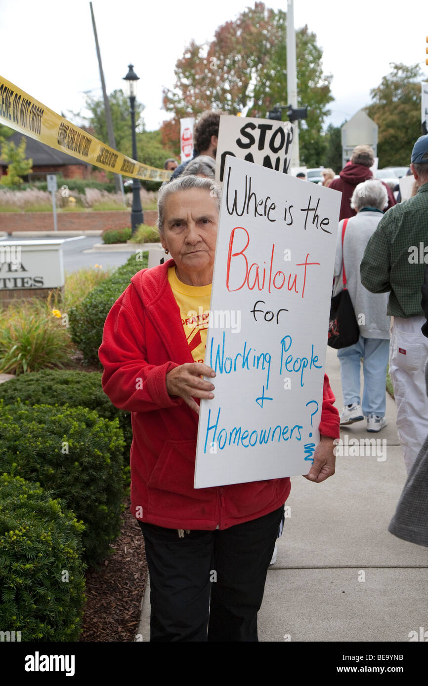 Les habitants de Detroit protester banque forclusion de leur voisin Banque D'Images