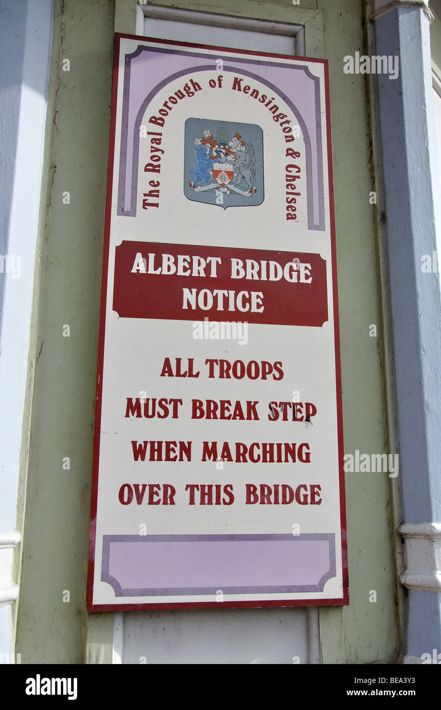 Avis sur Albert Bridge, Chelsea, le quartier royal de Kensington et Chelsea, Greater London, Angleterre, Royaume-Uni Banque D'Images