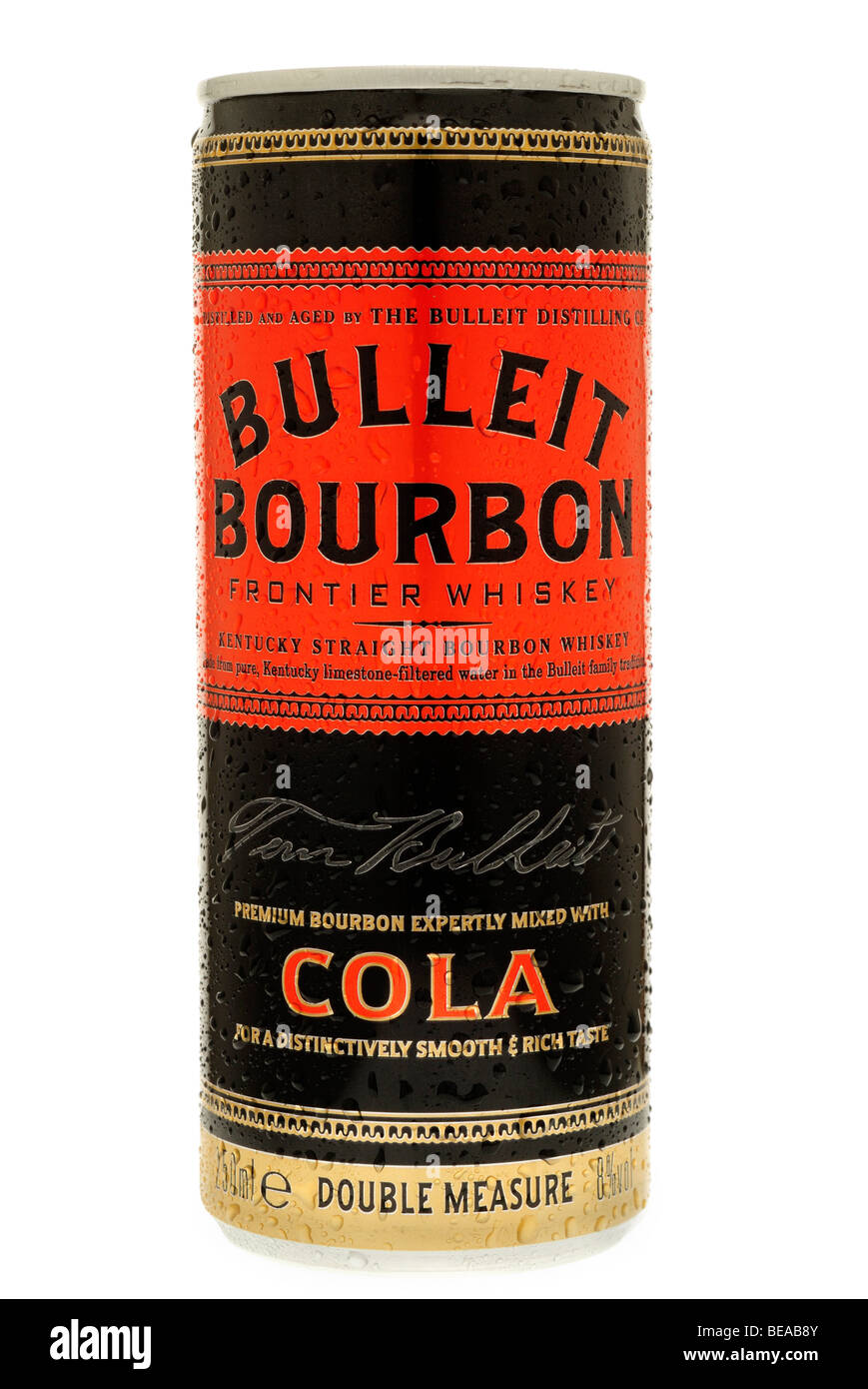 Peut de Bulleit Bourbon Whiskey & Cola Banque D'Images