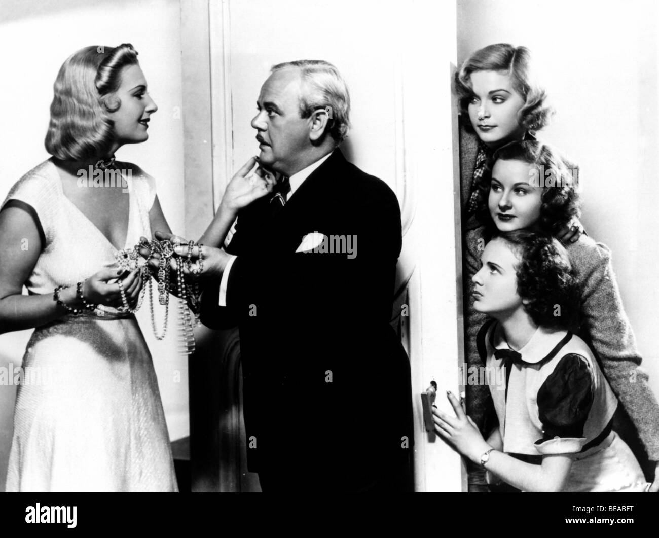 Trois filles - 1936 SMART Universal film avec Deanna Durbin en bas à droite Banque D'Images