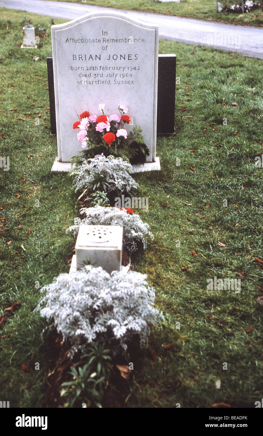 Tombe de Brian Jones au cimetière de Cheltenham Banque D'Images