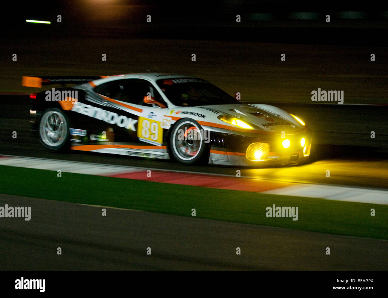 Le Mans Series 1000km de l'Algarve se déroulant pendant la nuit, à l'Autodromo Internacional do Algarve, près de Portimão Banque D'Images