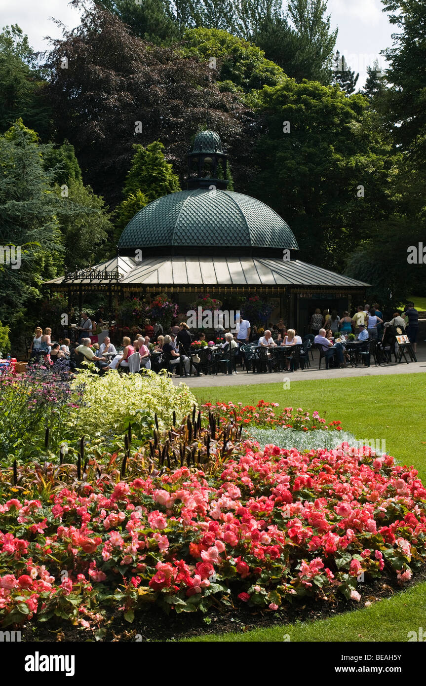 Dh Valley Gardens HARROGATE NORTH YORKSHIRE et magnésie Cafe valley gardens harrogate Banque D'Images