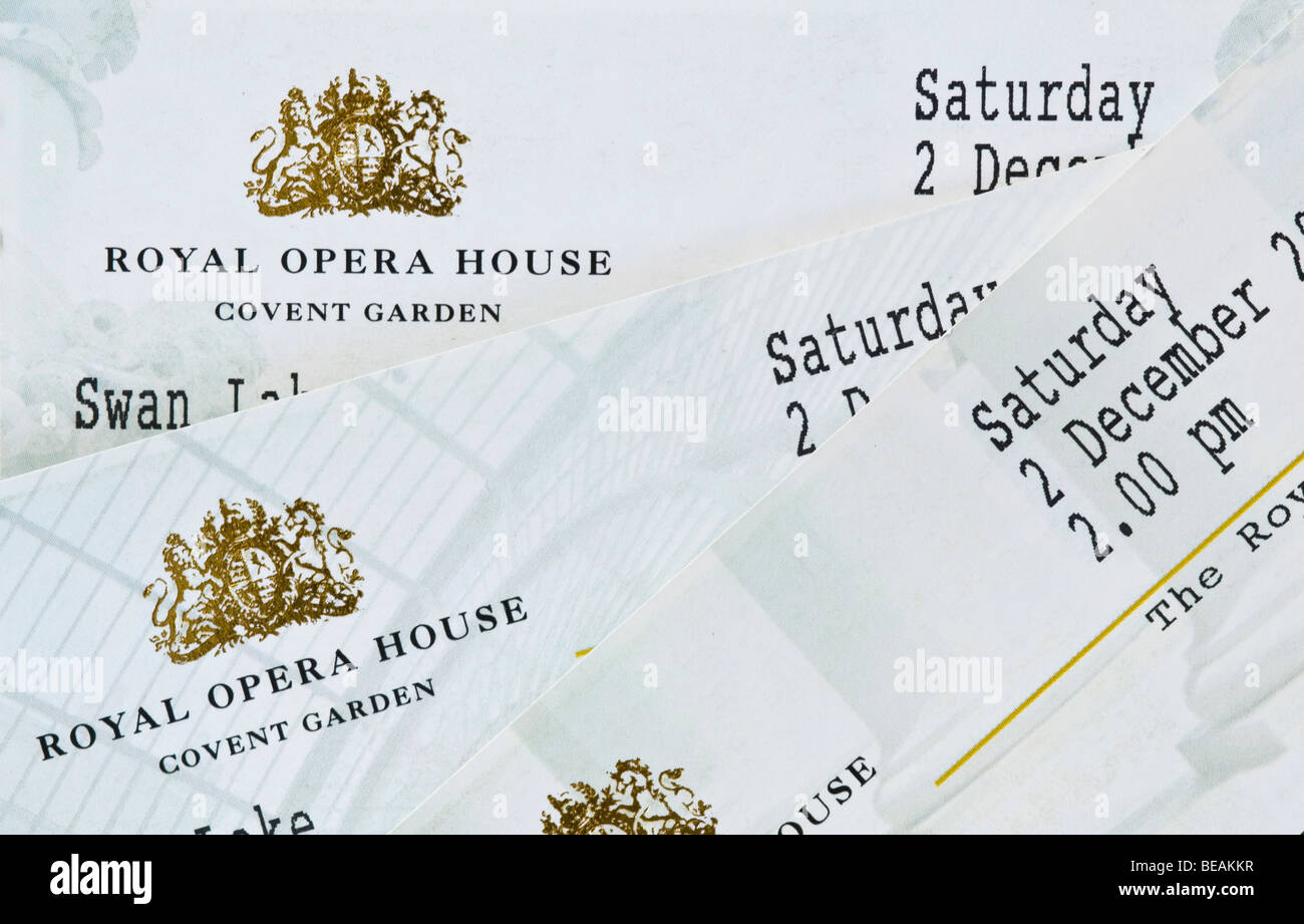 Close up des billets pour une production de Swan Lake au Royal Opera House Covent Garden, Londres Banque D'Images