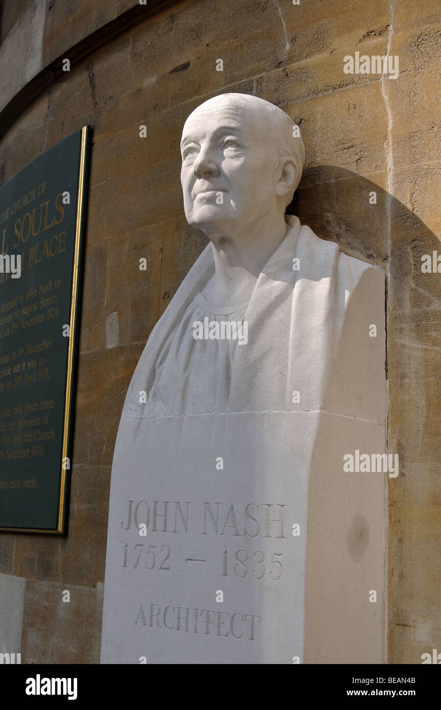 John Nash buste en dehors de All Souls Church Langham Place, London, England, UK Banque D'Images