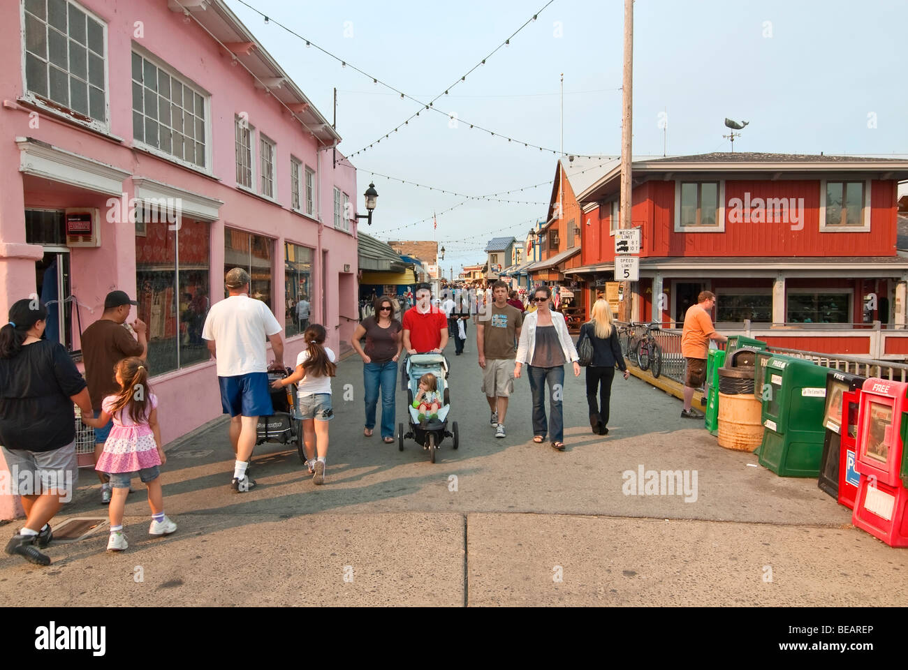 L'ancien quai des pêcheurs à la baie de Monterey, Californie Banque D'Images
