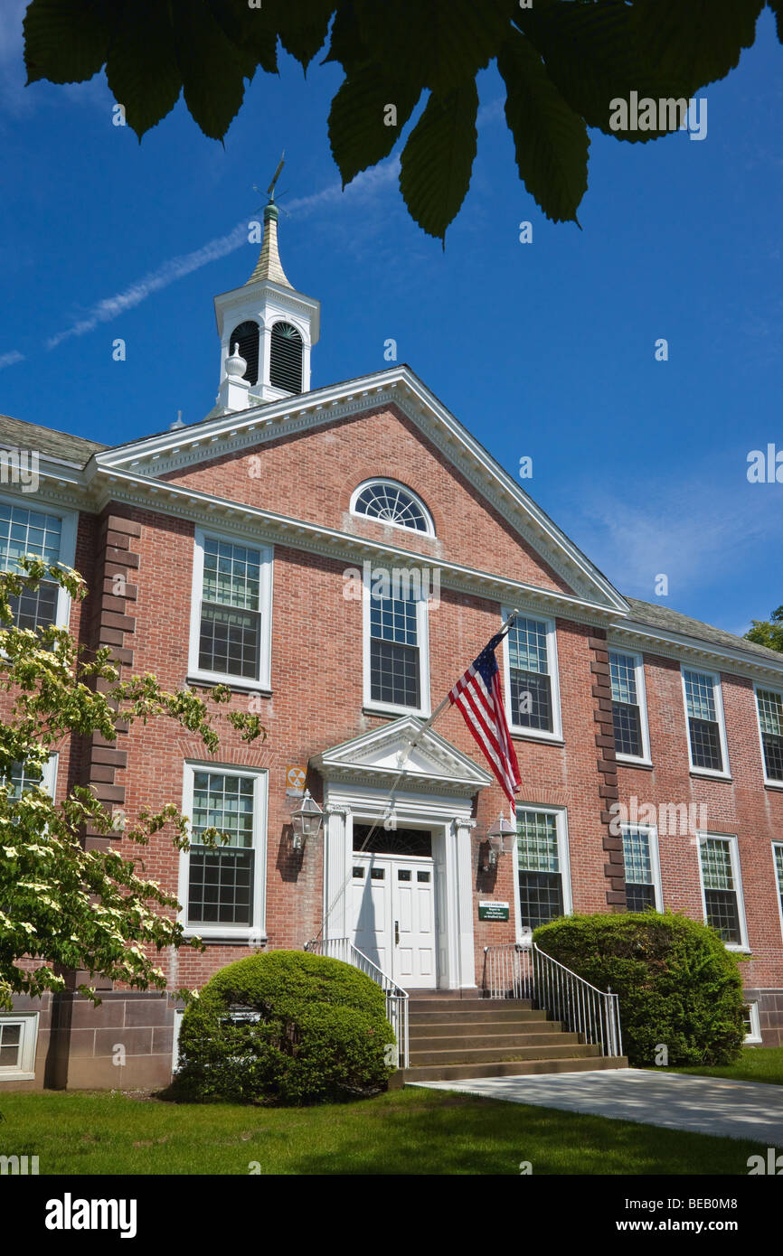 Andrews, de l'école construite en 1938 en mémoire de Robert Shaw Andrews, sur Hope Street à Bristol, Rhode Island, New England, États-Unis Banque D'Images