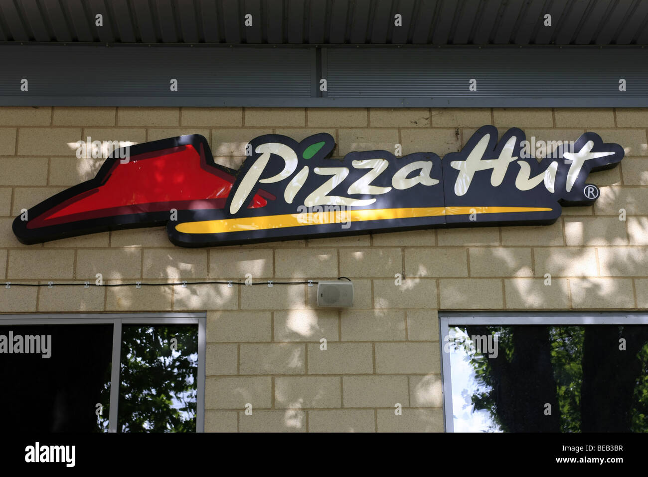 Pizza Hut restaurant fast-food et signer Banque D'Images