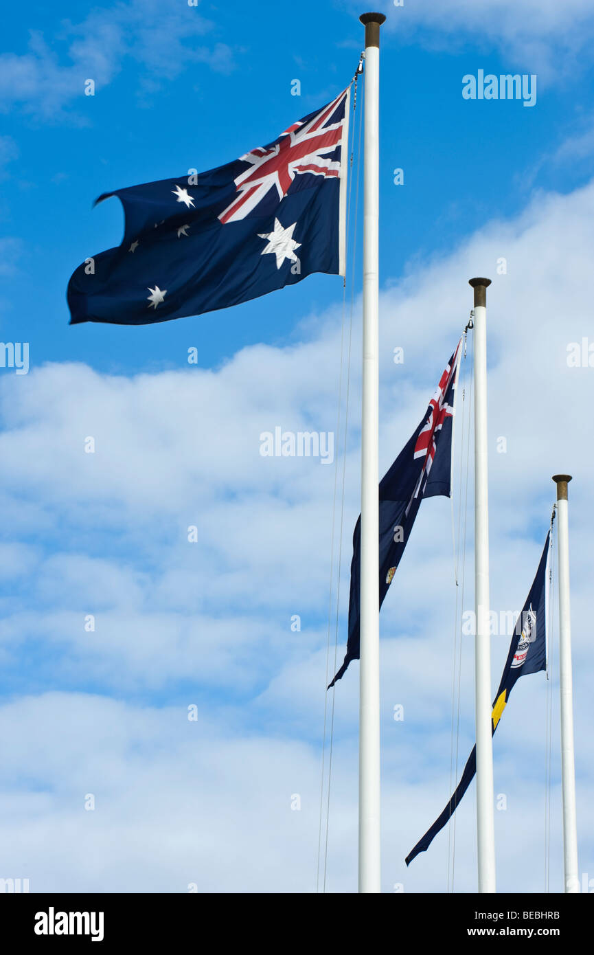 Drapeaux de l'Australie dans le vent Banque D'Images
