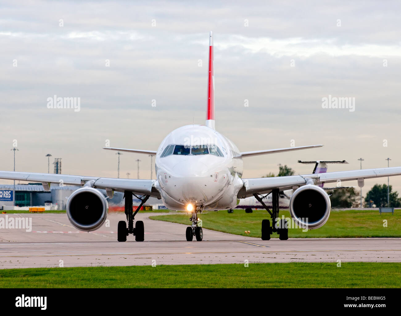 Swiss Air roulement au décollage de l'aéroport de Manchester Ringway (Aéroport) à Manchester, Angleterre Banque D'Images