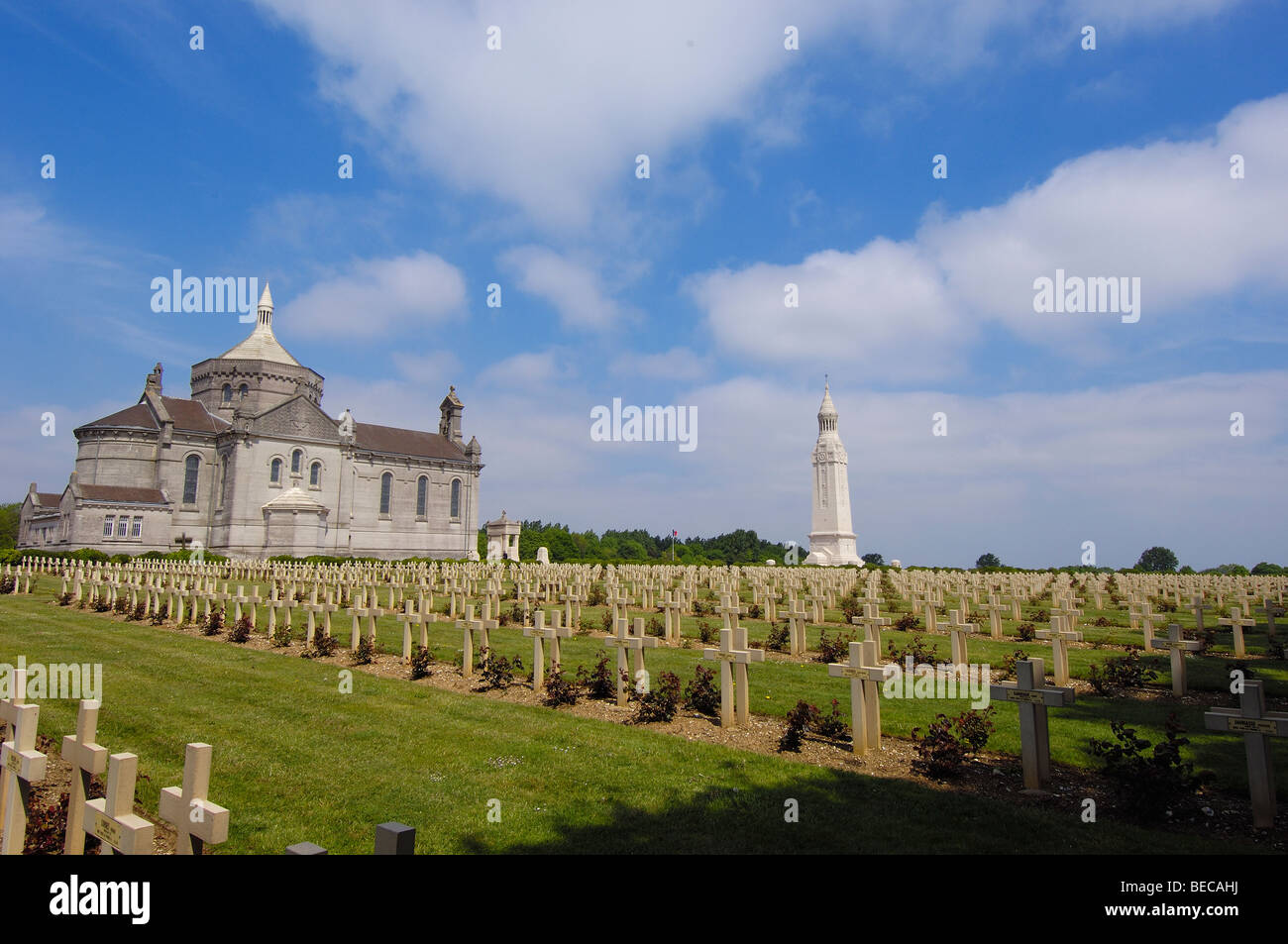 Première Guerre mondiale au Cimetière et Mémorial de NotreDame de Lorette. PasdeCalais