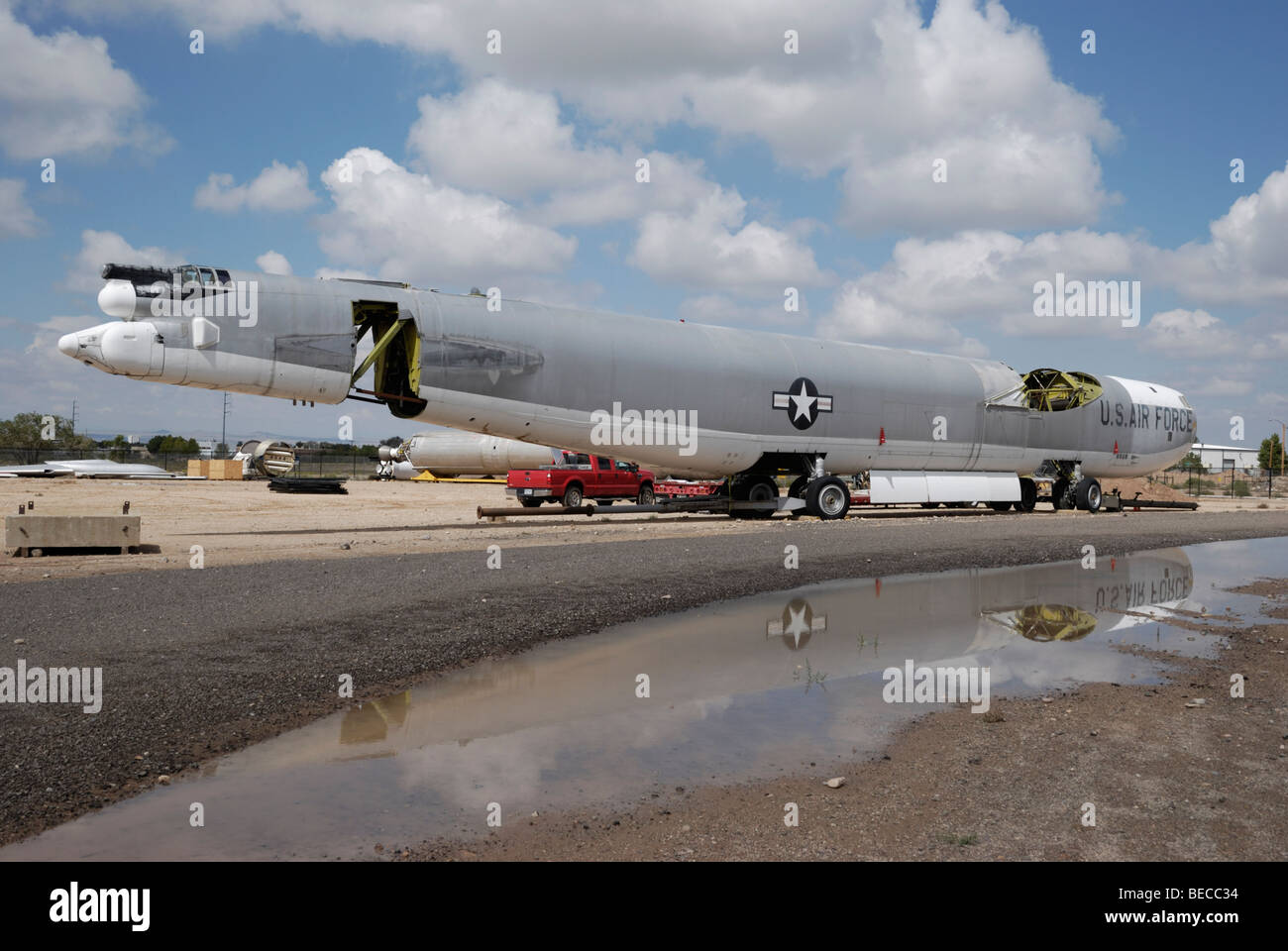 Un B-52 Stratofortress en cours de restauration au Musée National de la science nucléaire et Histoire, Albuquerque, New Mexico, USA Banque D'Images