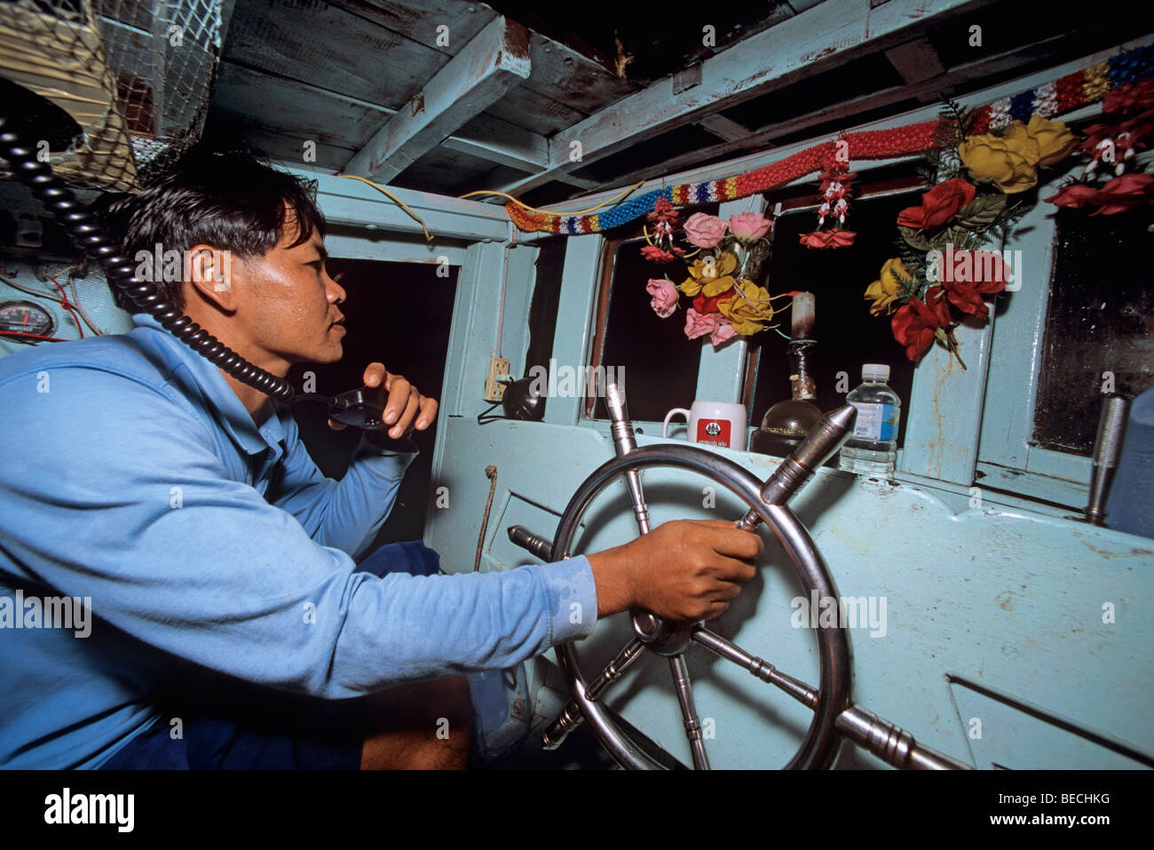 Le capitaine du chalutier de pêche - Sihanoukville, Cambodge Banque D'Images