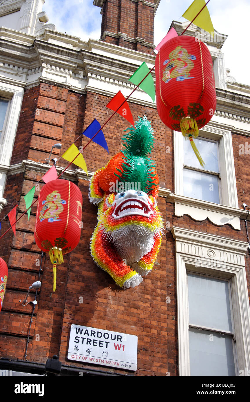 Lanternes chinoises, Wardour Street, Chinatown, Soho, City of Westminster, London, England, United Kingdom Banque D'Images