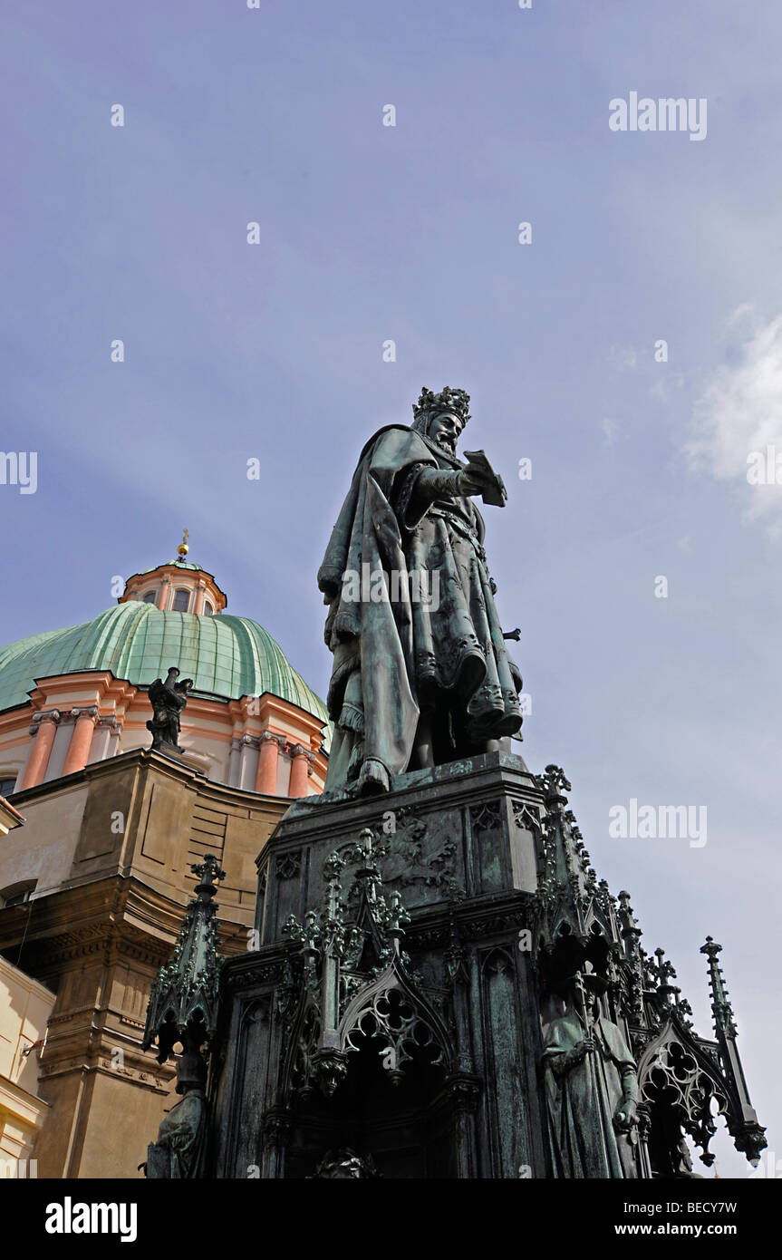 Staue de l'empereur Charles IV, près de Pont Charles, Prague, République Tchèque, Europe Banque D'Images