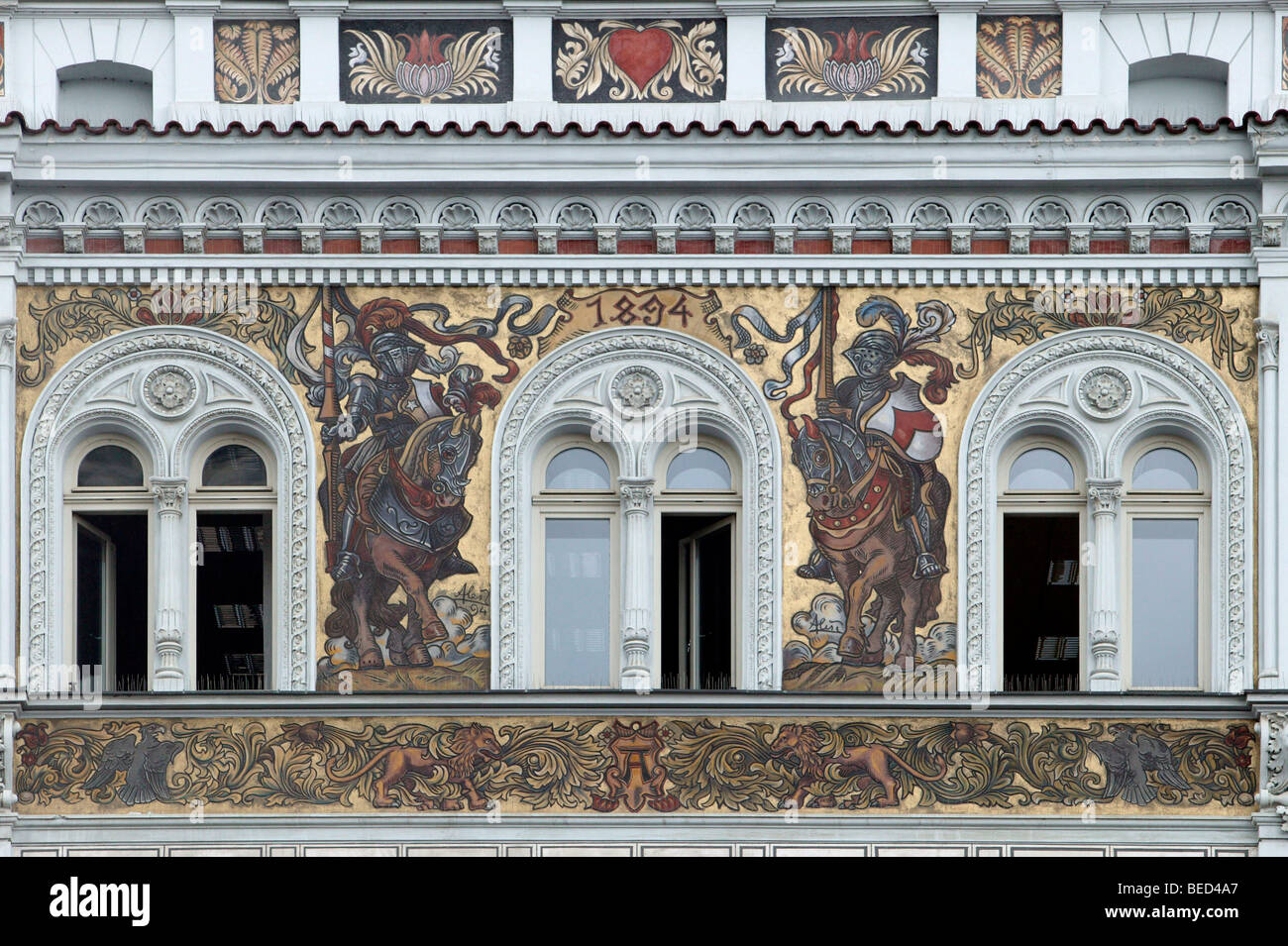 Façades Renaissance avec peintures sgraffite sur la place de la République à Pilsen, Plzen, République Tchèque, République tchèque, Eur Banque D'Images