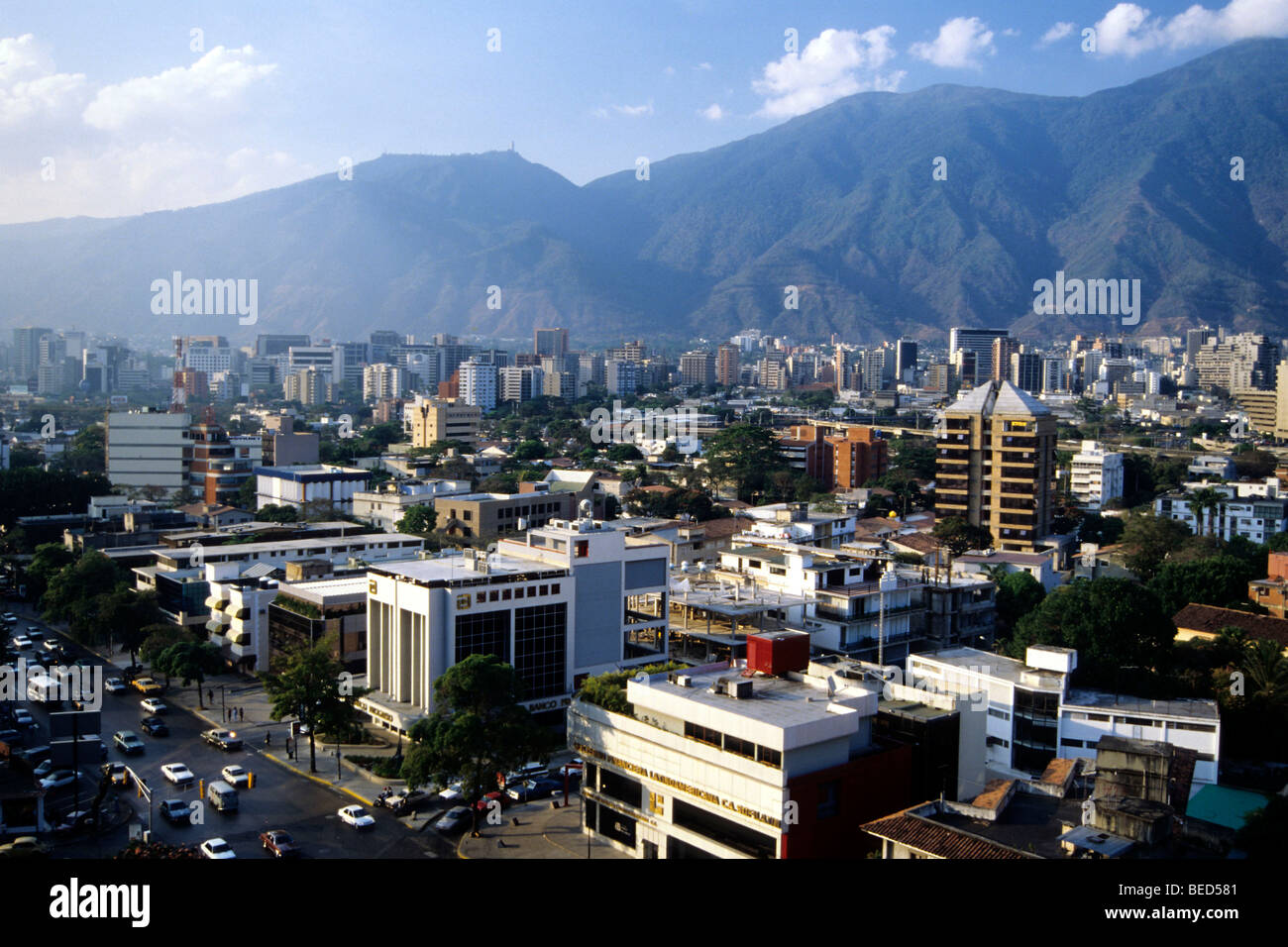 Vue de Las Mercedes de la gamme El Avila, ville capitale Caracas, Venezuela, Caraïbes, Amérique du Sud Banque D'Images