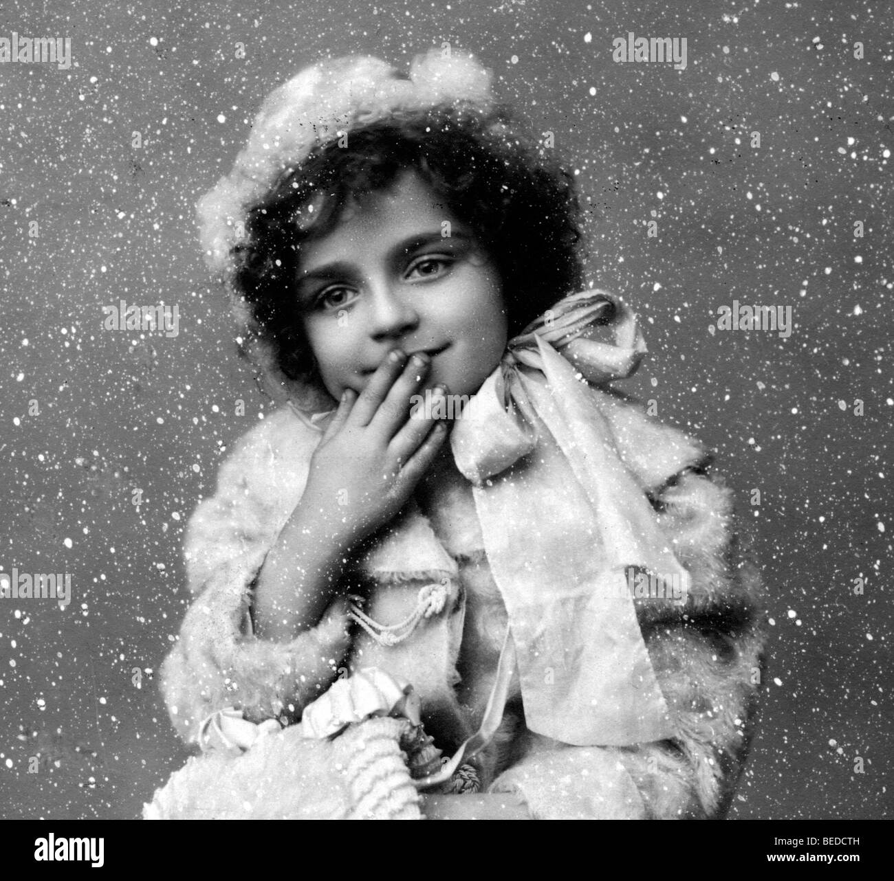 Photographie historique de l'enfant, en hiver, vers 1912 Banque D'Images
