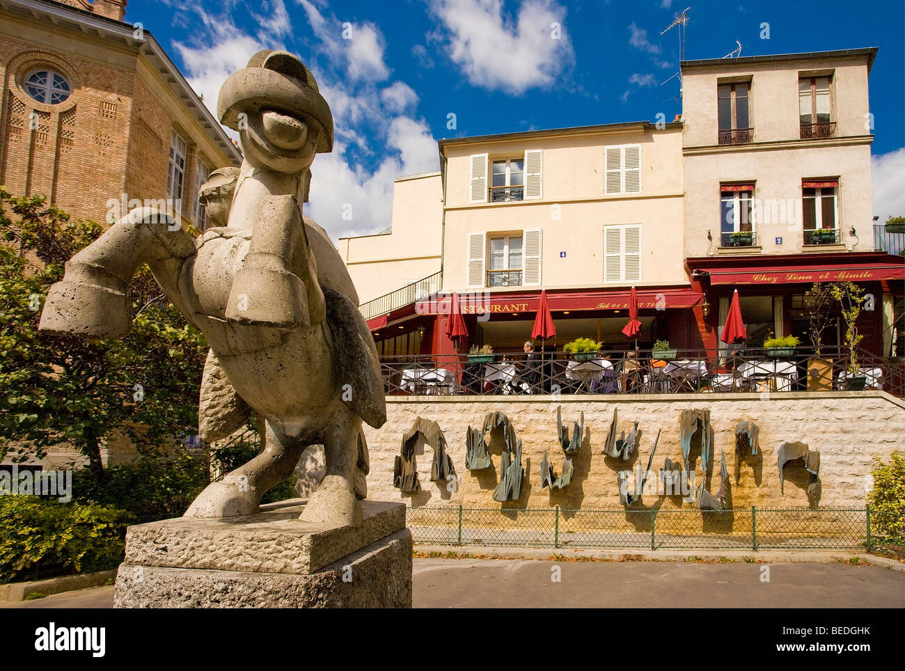 RESTAURANT DANS LA RUE TOURNEFORT, PARIS Banque D'Images