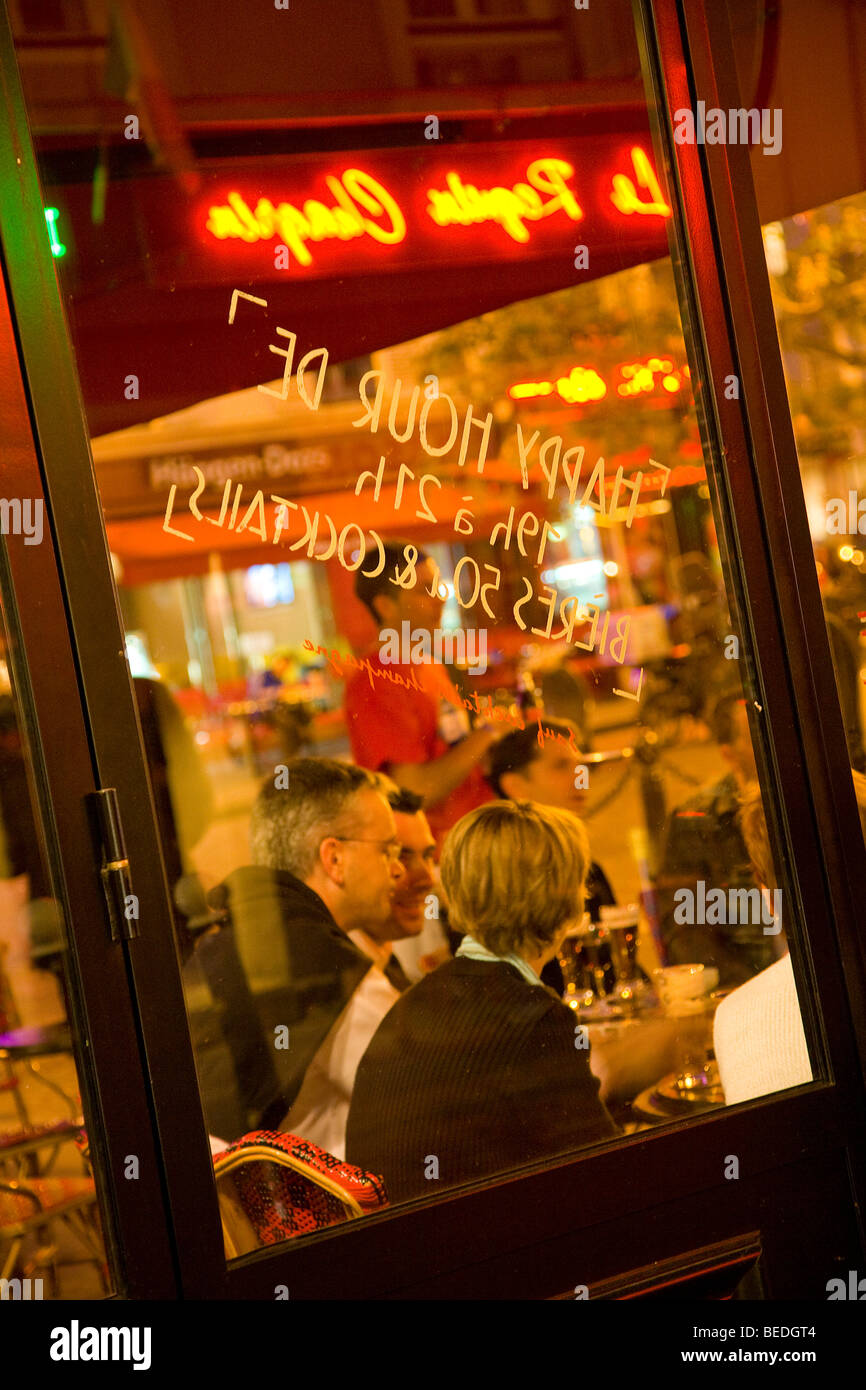 La rue Mouffetard, Paris Banque D'Images