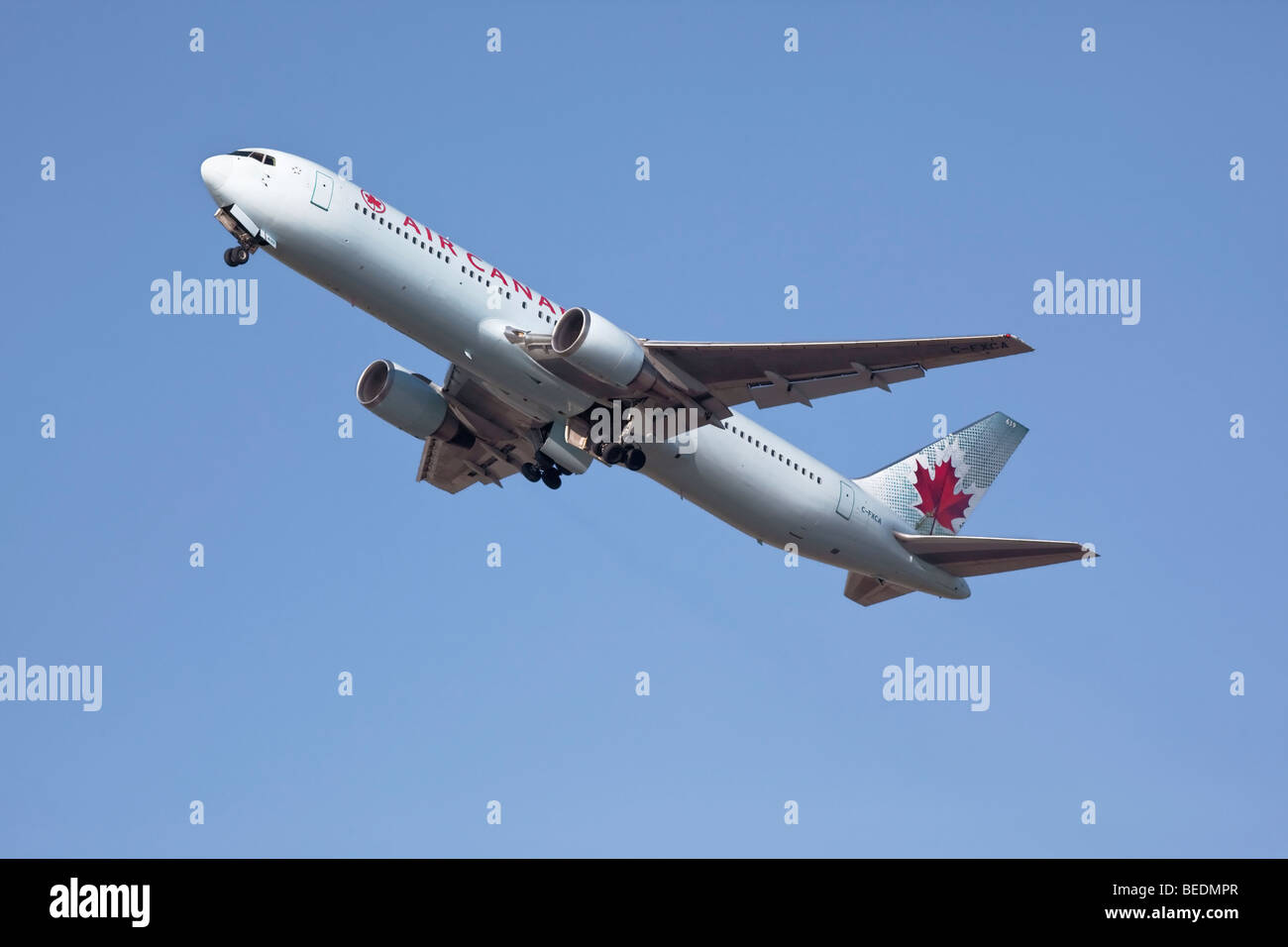 Boeing 767 d'Air Canada sur le départ Banque D'Images Boeing 767 d'Air Canada sur le départ Banque D'Images