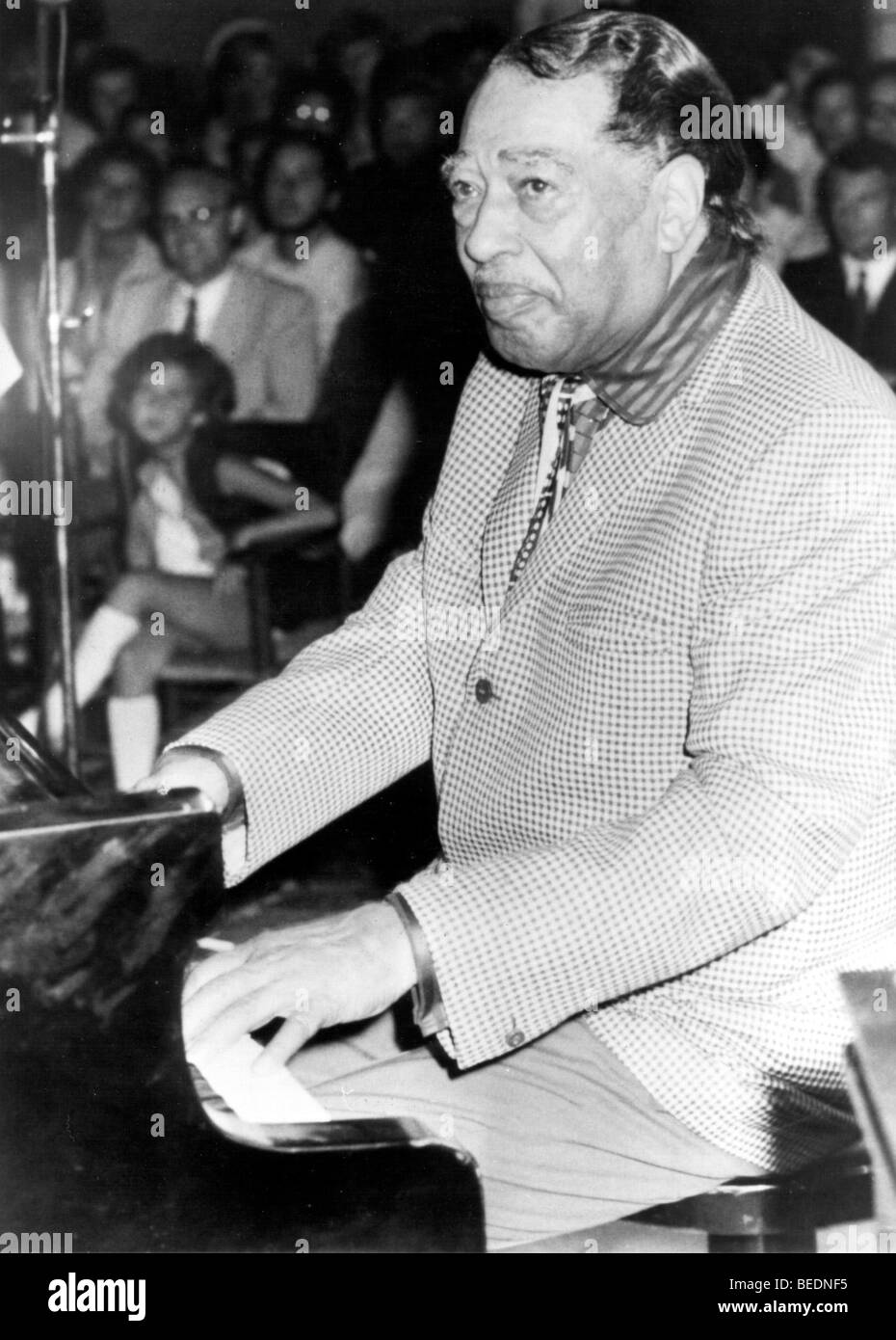 Duke Ellington à jouer du piano à un concert Banque D'Images