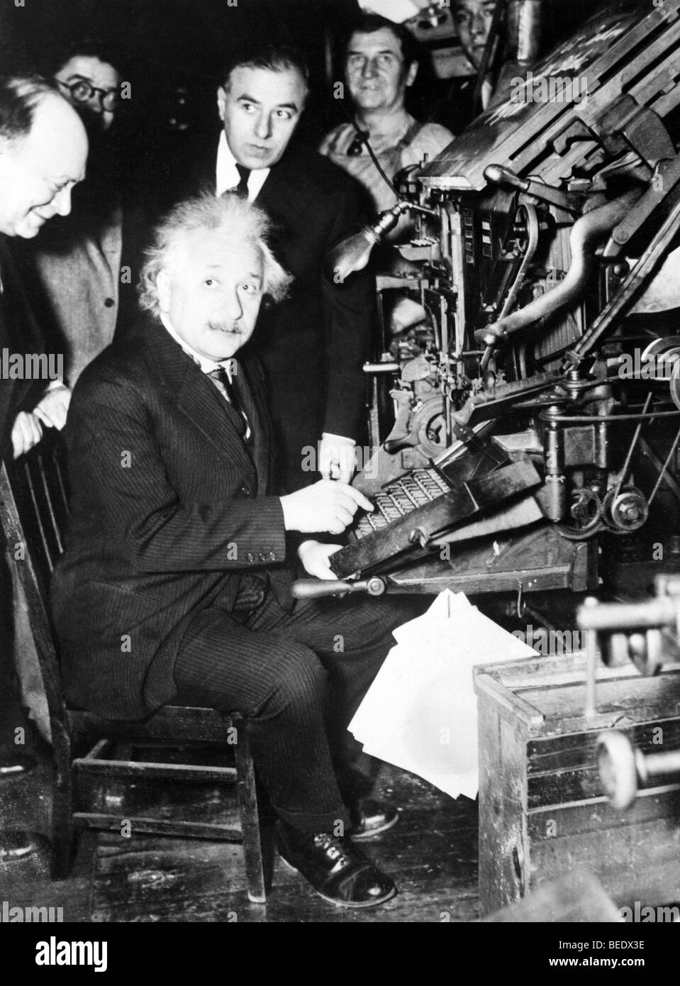 5528809 (900324) Le professeur Albert Einstein , amerikanischer Physiker (deutscher (14.03.1879 - 18.04.1955), l'un mit Banque D'Images