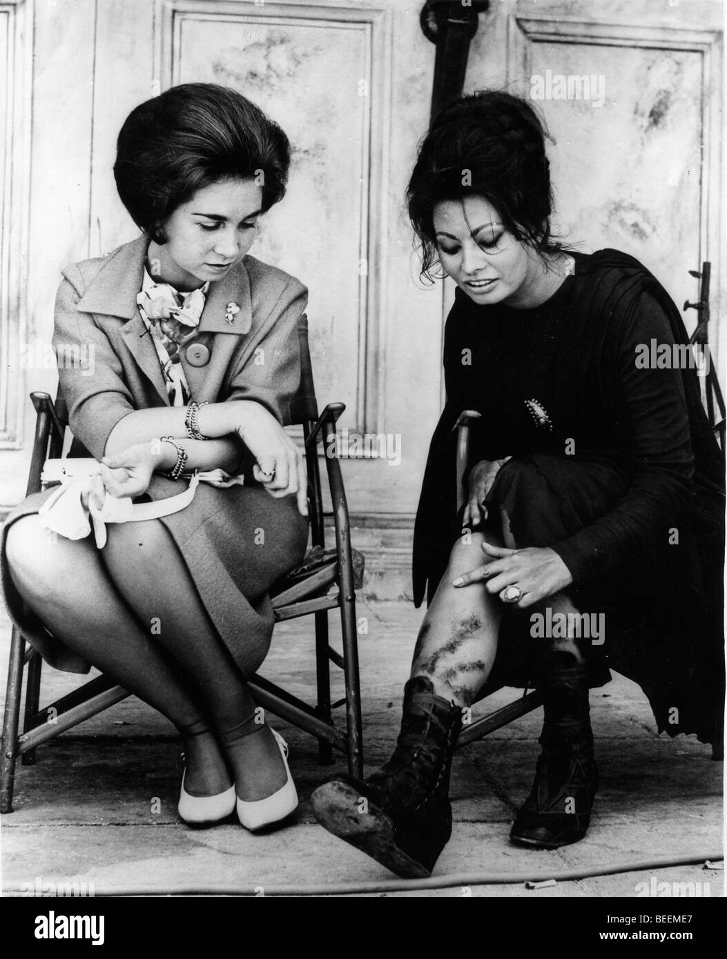 Actrice Sophia Loren avec la Reine Sofia le jeu de 'la chute de l'Empire romain' Banque D'Images
