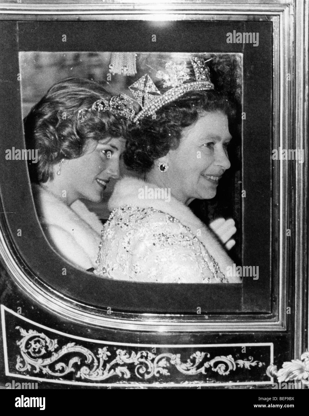 La reine Elizabeth II et de la princesse Diana dans stage coach Banque D'Images