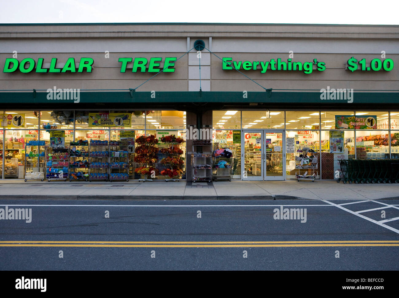 Un Dollar Tree emplacement de vente au détail dans le Maryland. Banque D'Images