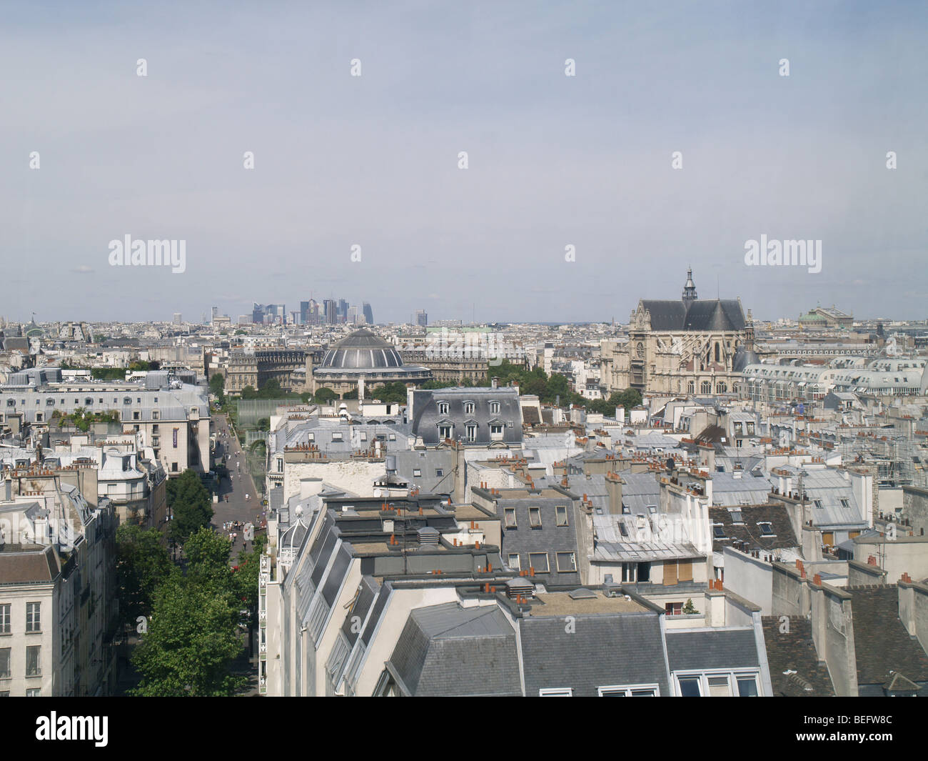 Penthouses et toits de Paris Banque D'Images