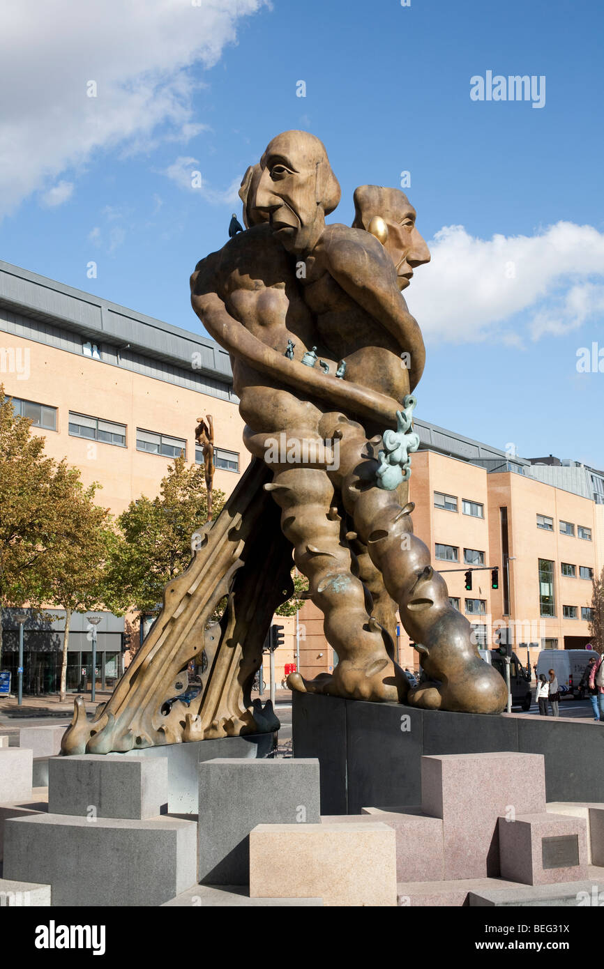'L'ombre, le compagnon de voyage et l'Improvisor" un monument à Hans Christian Andersen. Odense, Fionie, Danemark Banque D'Images