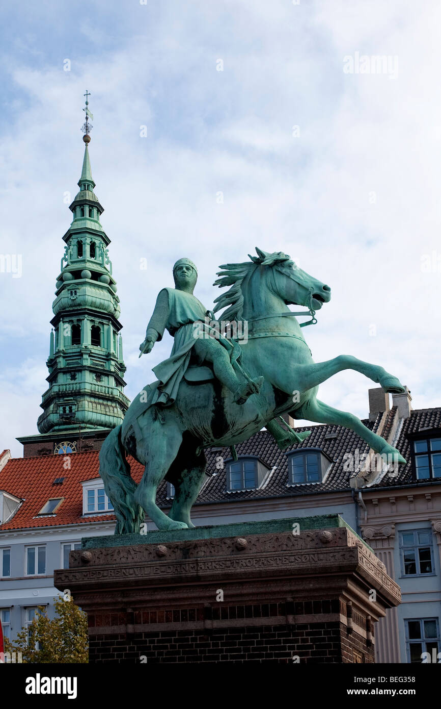 Statue d'Absalon à cheval. Copenhague, Danemark, Scandinavie Banque D'Images