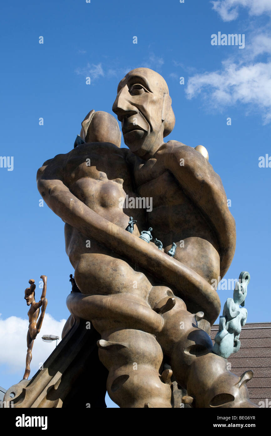'L'ombre, le compagnon de voyage et l'Improvisor" un monument à Hans Christian Andersen. Odense, Fionie, Danemark Banque D'Images