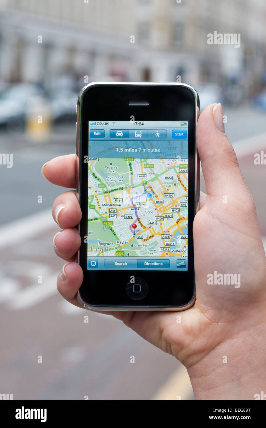 Google maps sur Apple iPhone indiquant l'emplacement de l'utilisateur, London, England, UK Banque D'Images