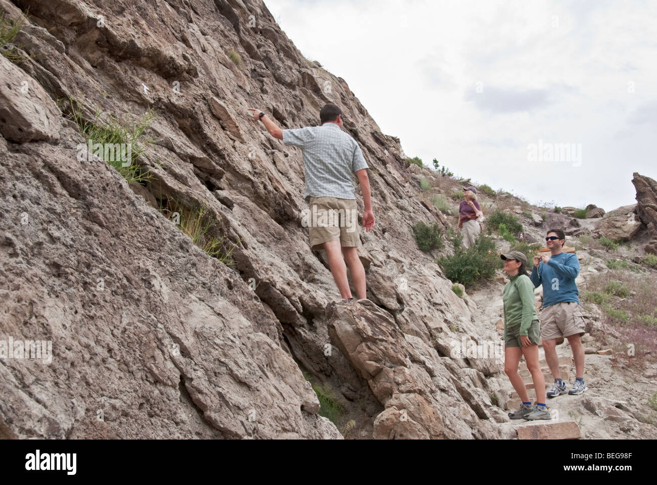 Colorado Dinosaur National Monument Fossil Discovery Trail blanc la flèche indicatrice de fragment d'os Banque D'Images