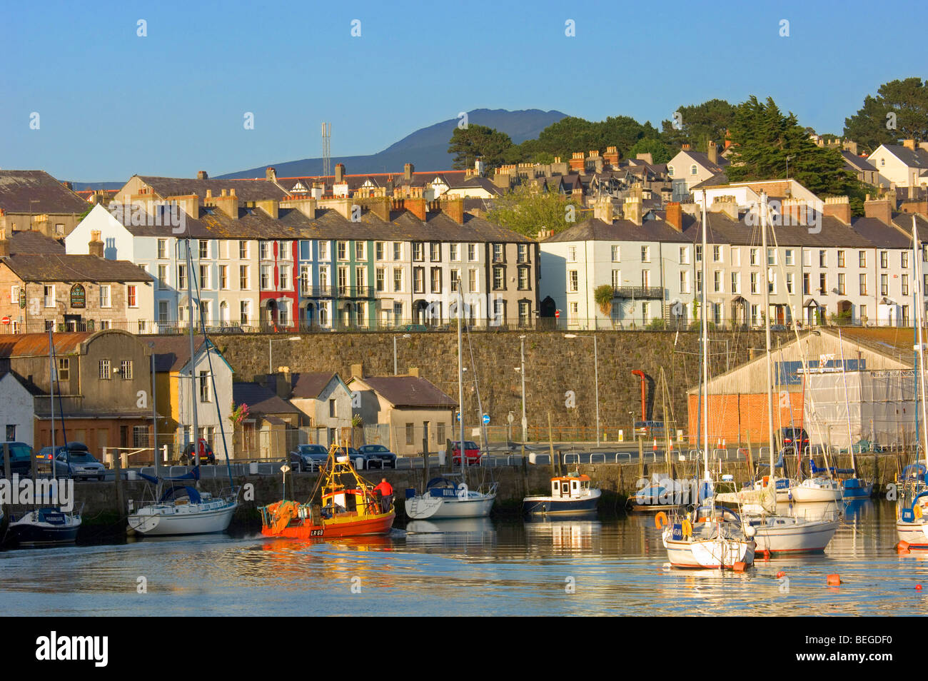 Port de Caernarvon et rivière Seiont, Caernarvon, au Pays de Galles, Royaume-Uni. Banque D'Images