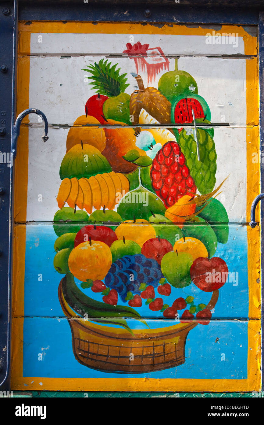 Design sur camion, à l'air libre dans le vieux marché Dhaka Bangladesh Banque D'Images