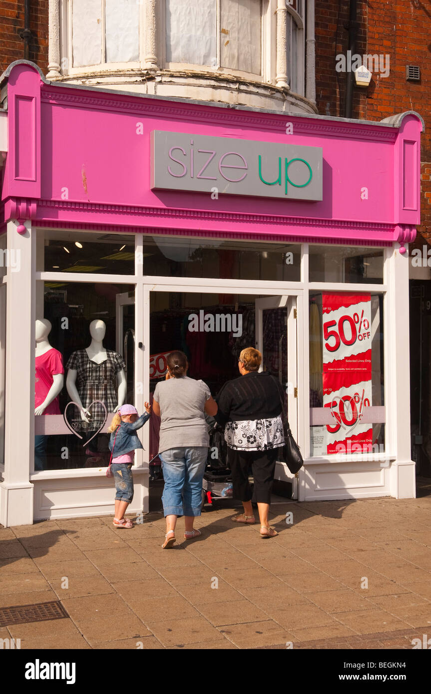 Size up shop magasin de vente de vêtements grandes tailles pour femmes à Great Yarmouth, Norfolk , Royaume-Uni Banque D'Images