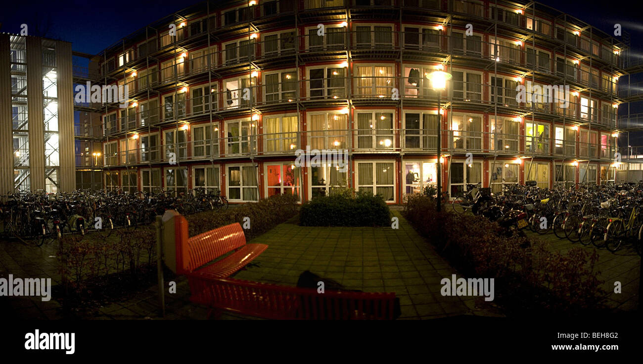 Tempo 'Wonen' is een bedrijf in Nederland dat tijdelijke woningen ontwerpt, ontwikkelt en bouwt voor studenten. Unités de zijn ge Banque D'Images