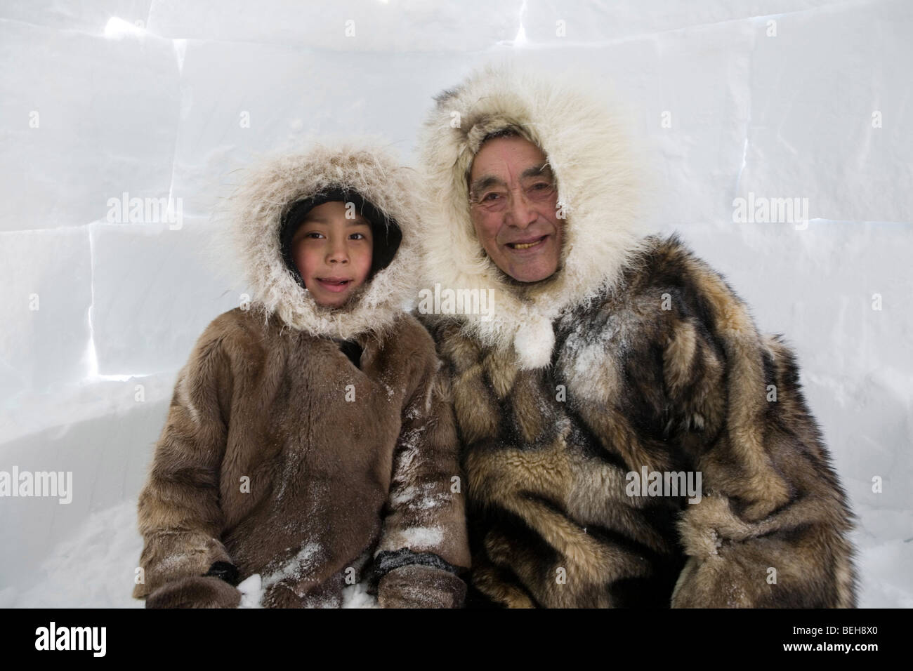 Gojahaven est une ville dans l'extrême nord du Canada en 1000 où les Inuits vivant. Pas beaucoup d'Inuits beaucoup les compétences de la construction d'un inglo Banque D'Images