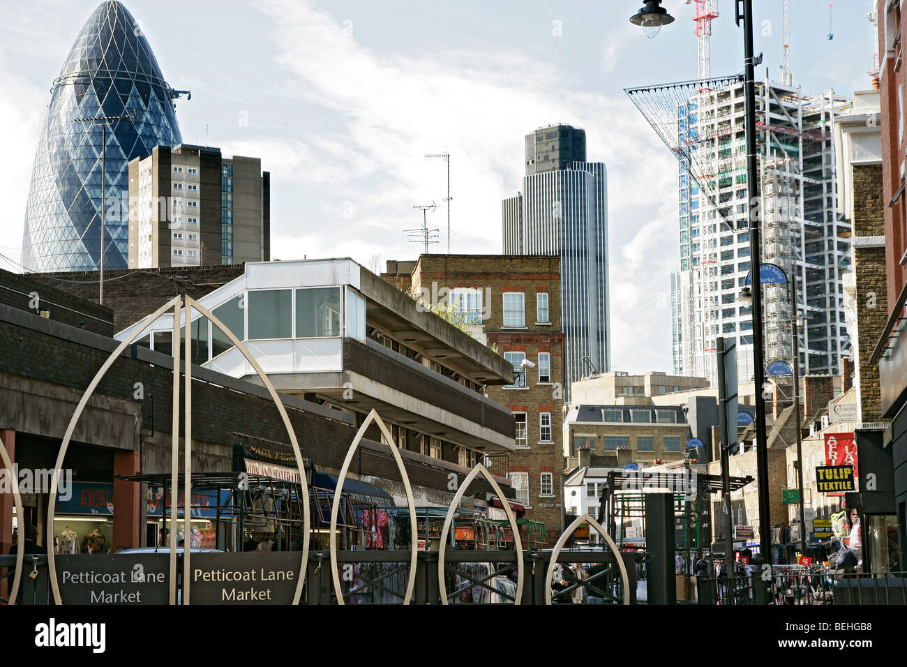 Marché Petticoat Lane dans l'East End de Londres vue de la rue Commercial, England, UK Banque D'Images