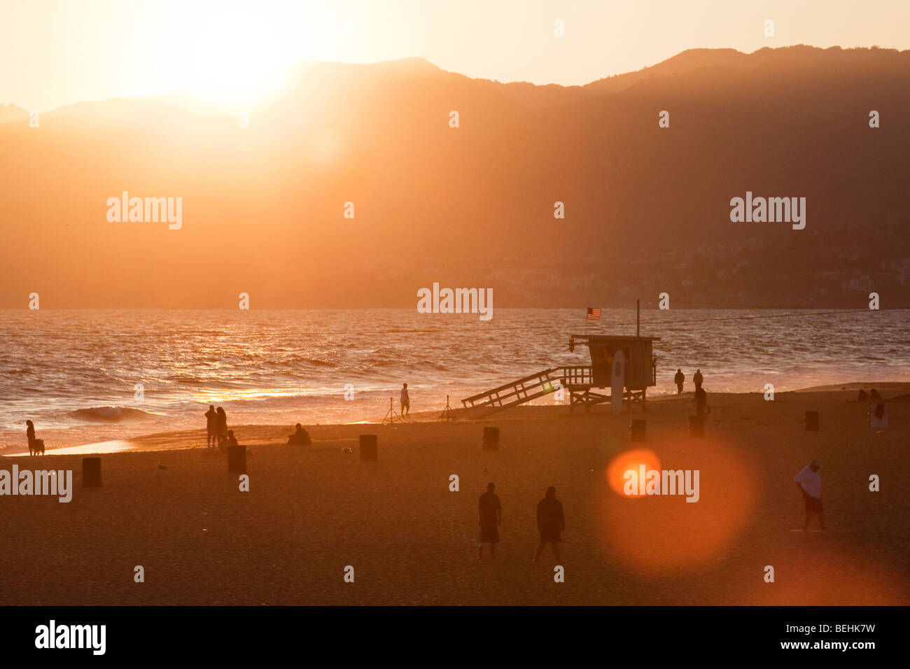 Coucher de soleil sur la plage de Santa Monica à Los Angeles, Californie, USA Banque D'Images