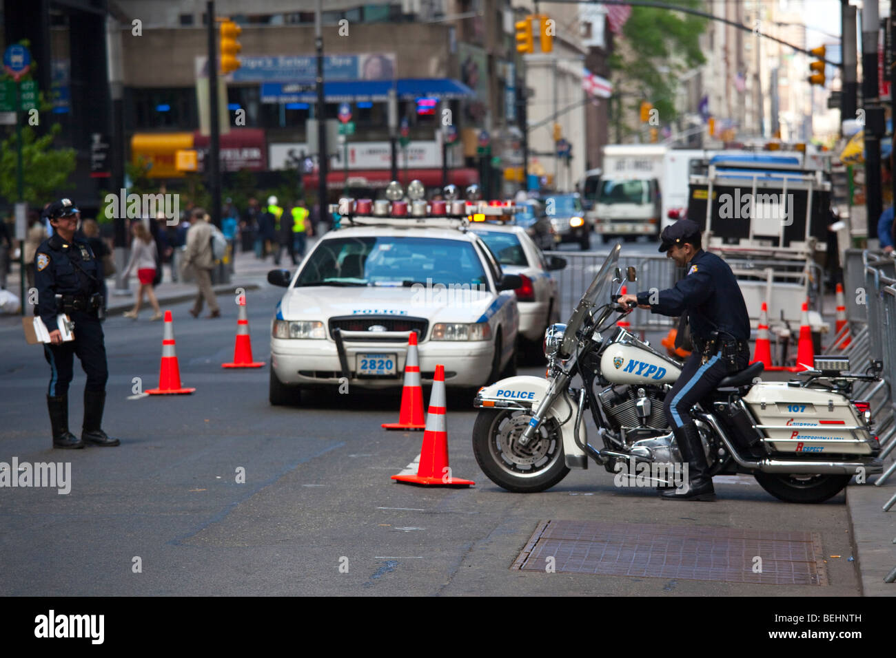 Nypd new york city motorcycle Banque de photographies et d’images à ...
