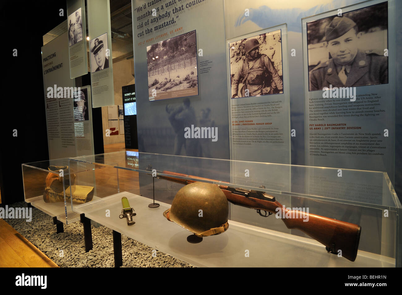 Intérieur de la WW2 musée au cimetière américain de Normandie à Colleville-sur-Mer, Normandie, France Banque D'Images