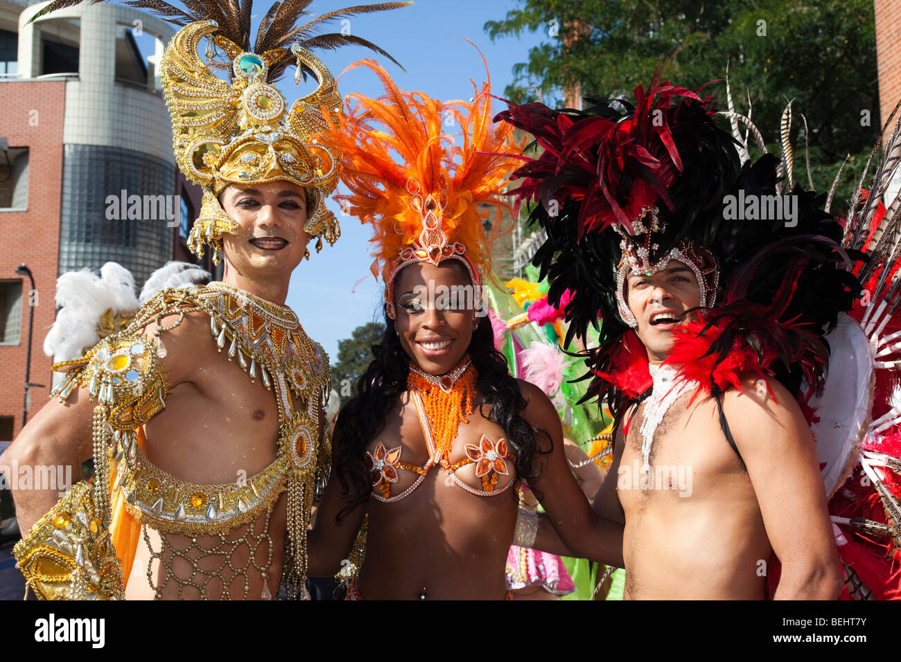 L'école de samba Paraiso à Hackney les célébrations du carnaval et défilé à Londres. Banque D'Images